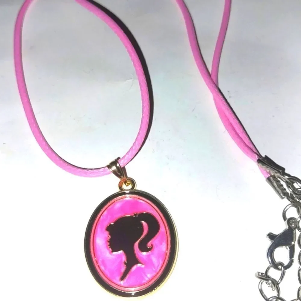 Beautiful barbie necklace for women and kids - Picture 7 of 7